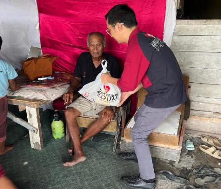 Untuk menghadapi potensi kenaikan harga kebutuhan pokok menjelang akhir tahun, Bank Artha Graha Internasional bersama Artha Graha Peduli gelar pasar murah.